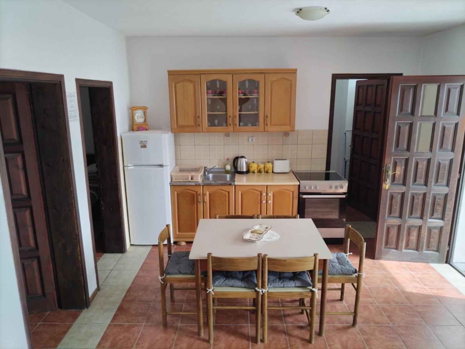 Apartment Ivana Котор Екстериор снимка
